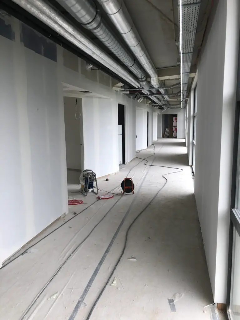 Metalstudwanden gestukt